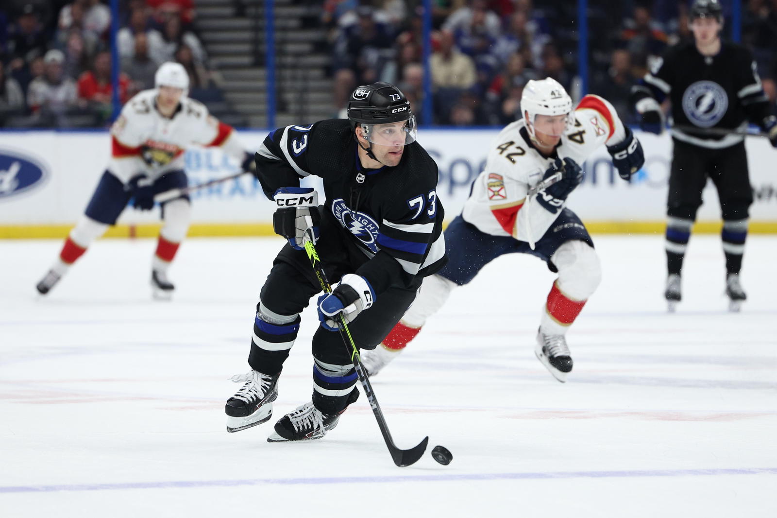 Los Rangers firman un contrato de dos caras de un año de Connor Connor 