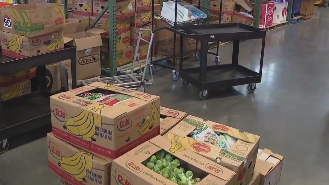 El Banco de Alimentos del Área de la Bahía se está preparando para la fiebre navideña
