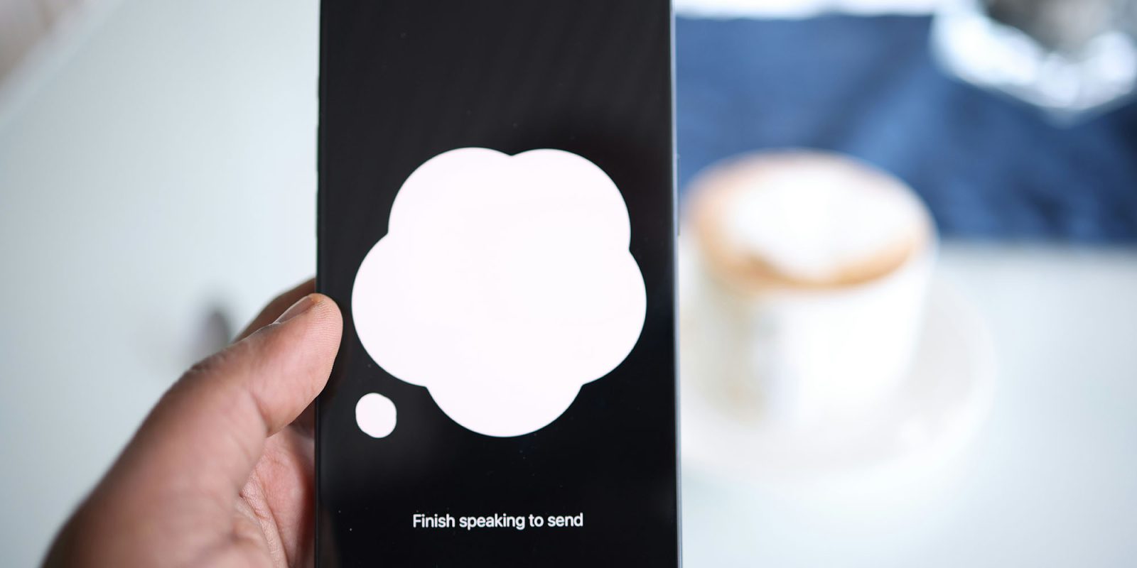 A pesar de todo, un chatbot Siri parece el camino correcto a seguir como interfaz de voz para un chatbot visto en un teléfono inteligente.